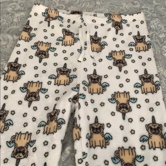 TRENDY PJS - Picture 2 of 3